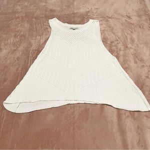American Eagle Flowy White Knit Tank Top Size Medium
